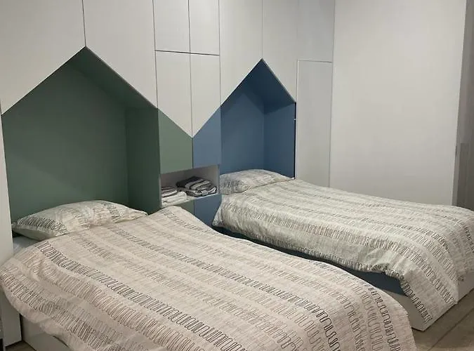 Emily & Nasi Daire Filibe